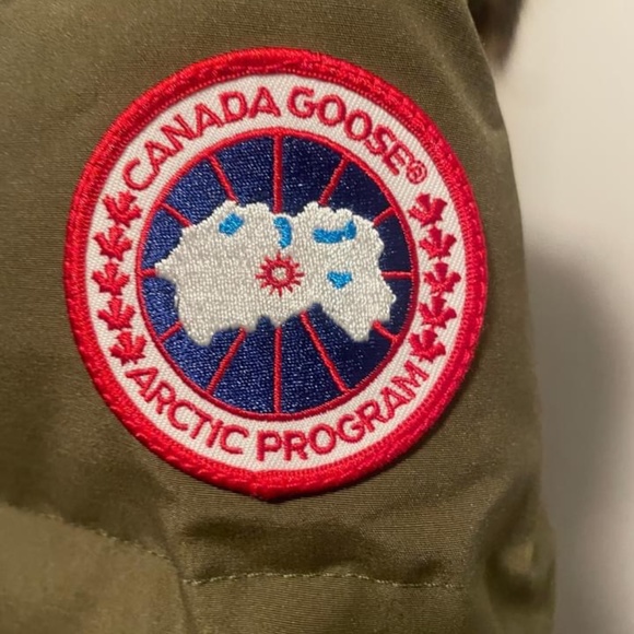 BNWT Canada Goose Shelburne Parka Fusion Medium - Picture 8 of 8